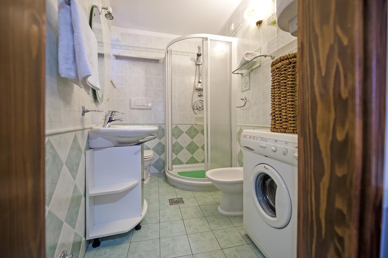 Apartments Casa Rubeus โรวีน ภายนอก รูปภาพ