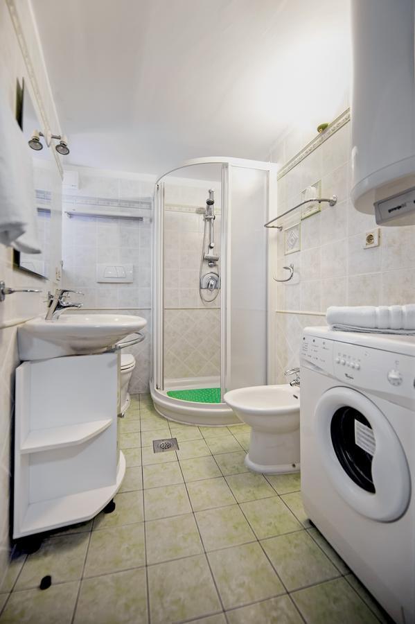Apartments Casa Rubeus โรวีน ภายนอก รูปภาพ